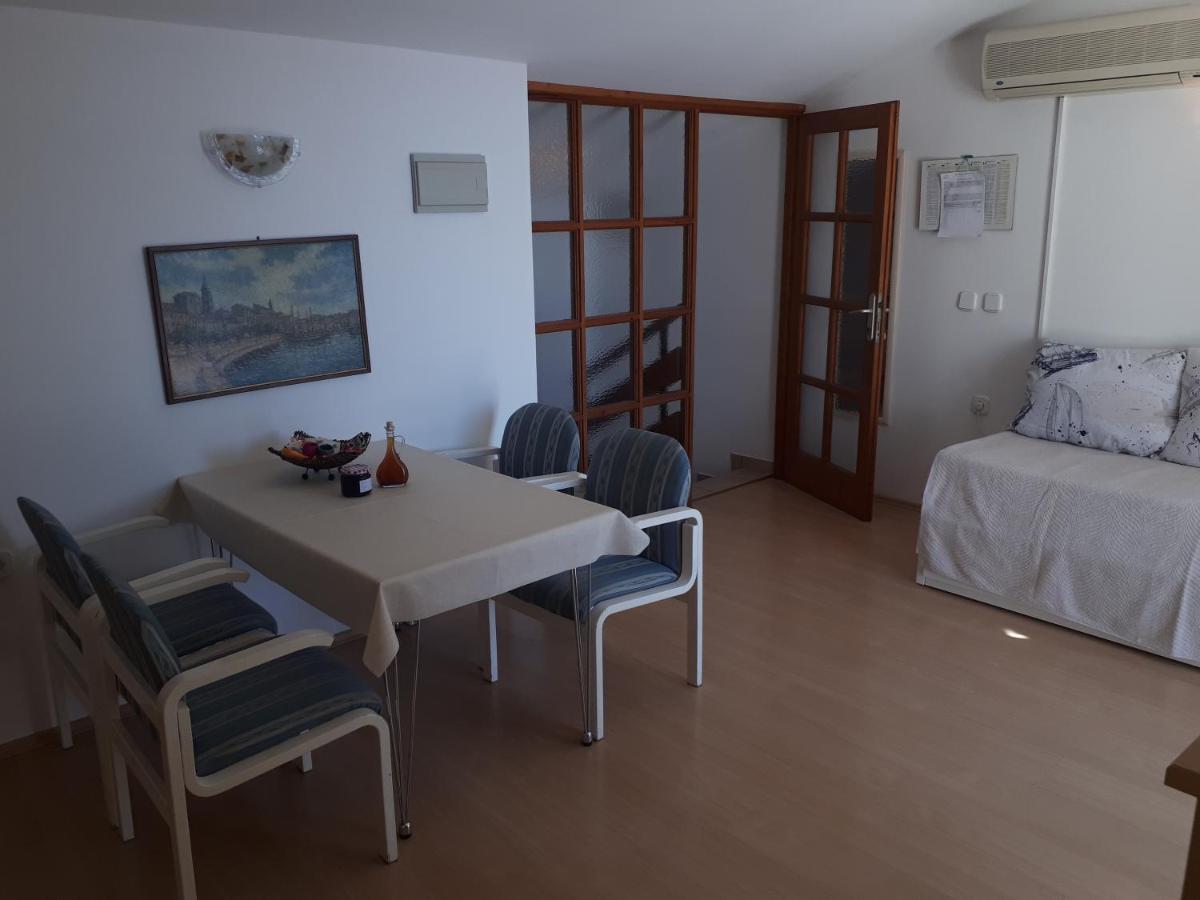 Apartments With A Parking Space Zavala, Hvar - 8912 Exterior photo